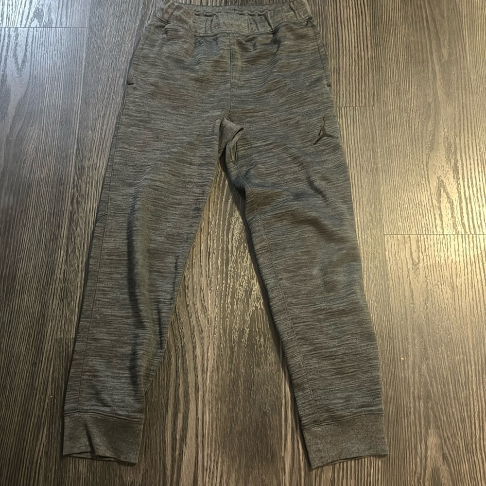 🍍JORDAN SWEATPANTS SIZE MEDIUM🍍pockets 🍍U-1